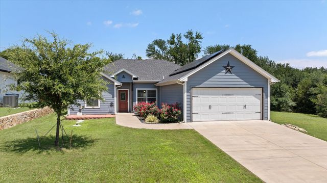 2206 Navasota Street, Granbury, TX 76048
