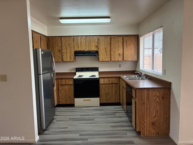 7215 W VOGEL Avenue, Peoria, AZ 85345