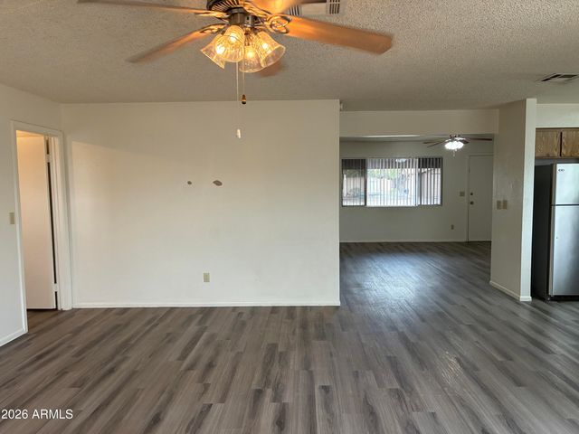 7215 W VOGEL Avenue, Peoria, AZ 85345