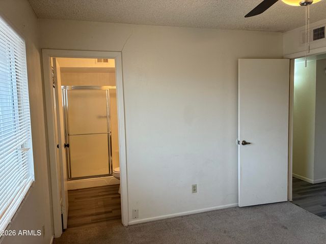 7215 W VOGEL Avenue, Peoria, AZ 85345