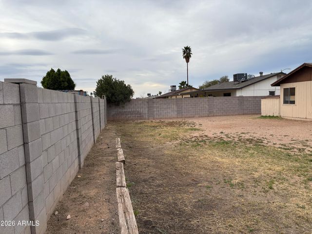 7215 W VOGEL Avenue, Peoria, AZ 85345