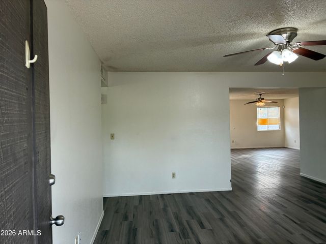 7215 W VOGEL Avenue, Peoria, AZ 85345