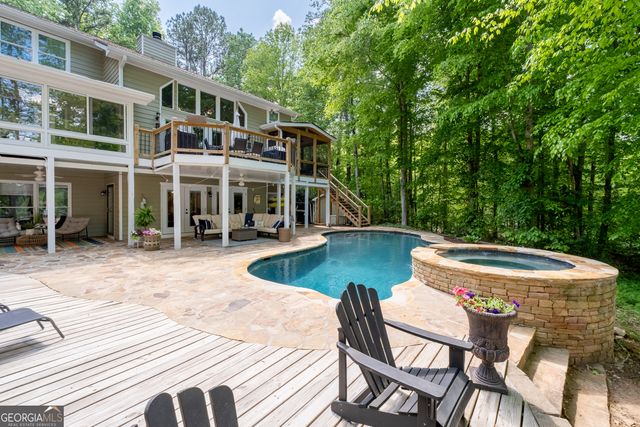 385 Sundown Drive, Dawsonville, GA 30534