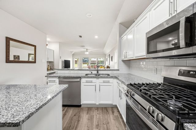 906 Horizon Ridge Circle, Little Elm, TX 75068