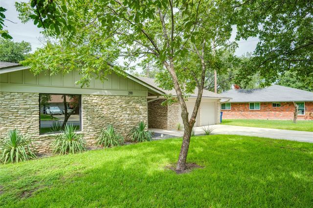 2111 Teakwood DR, Austin, TX 78757