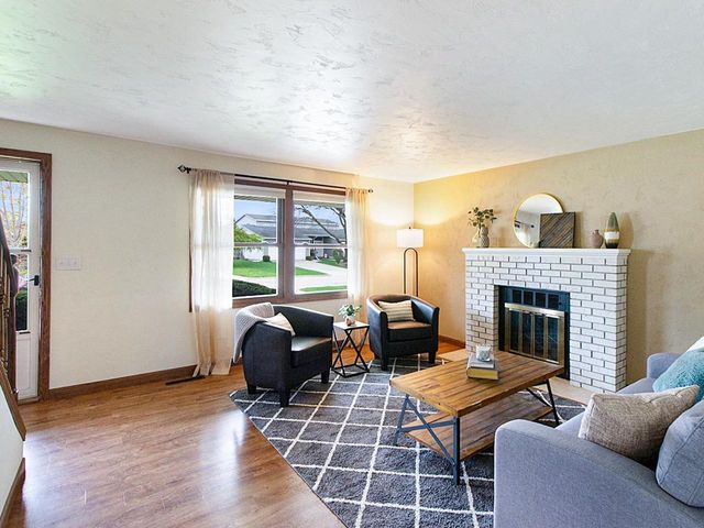 3638 GLENHAVEN LANE, Green Bay, WI 54301
