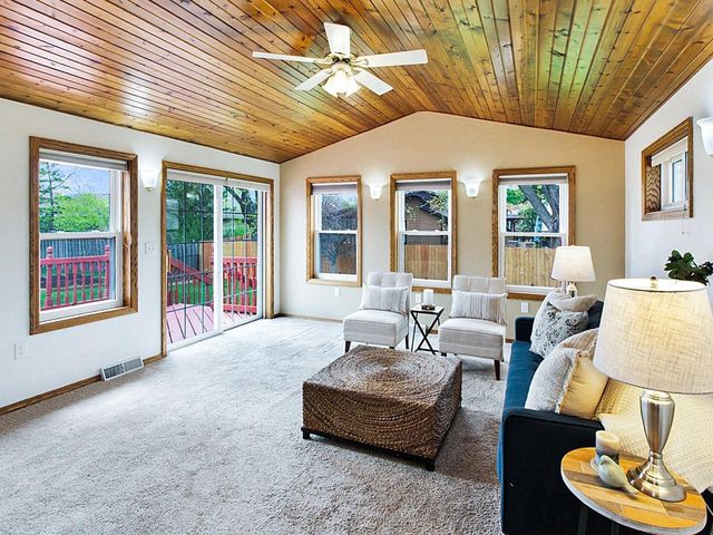 3638 GLENHAVEN LANE, Green Bay, WI 54301