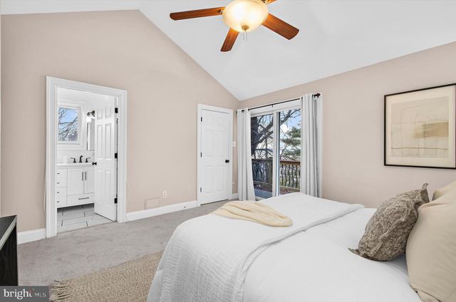 3800-B EDGEWATER PL, Baltimore, MD 21222