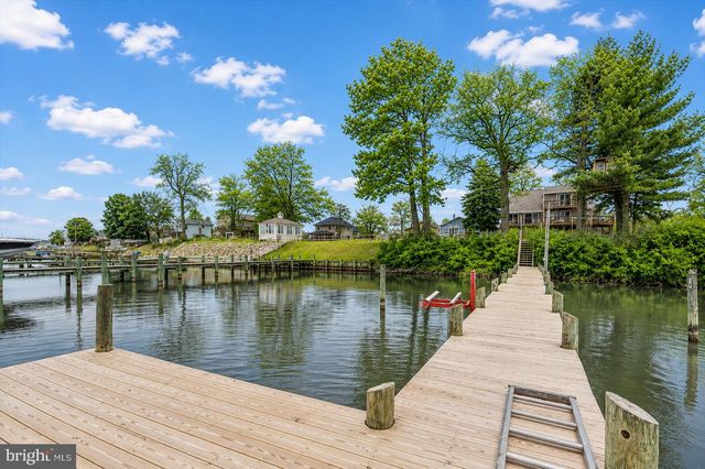 3800-B EDGEWATER PL, Baltimore, MD 21222