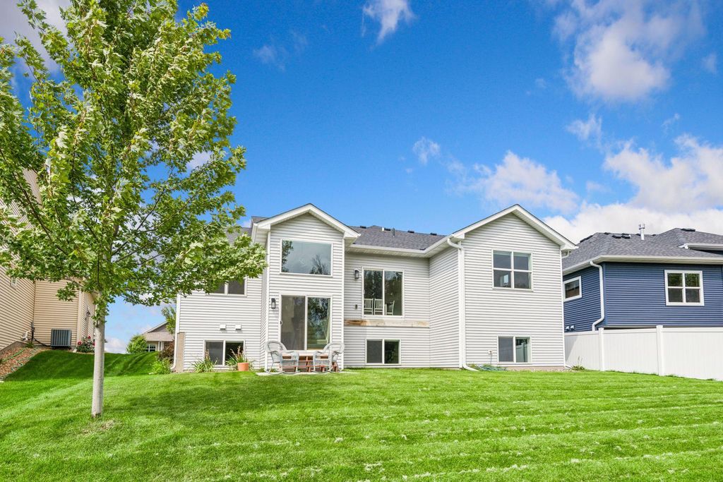 1558 Spruce Street, Farmington, MN 55024 — photo 4