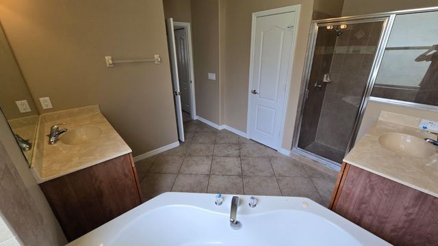 20018 OAKFLOWER AVENUE, Tampa, FL 33647