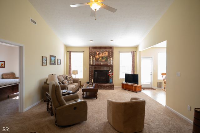 6725 W Winding Bend, Mccordsville, IN 46055