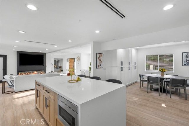 19538 Redwing, Tarzana (los Angeles), CA 91356