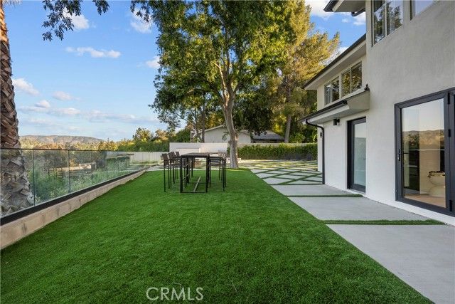 19538 Redwing, Tarzana (los Angeles), CA 91356