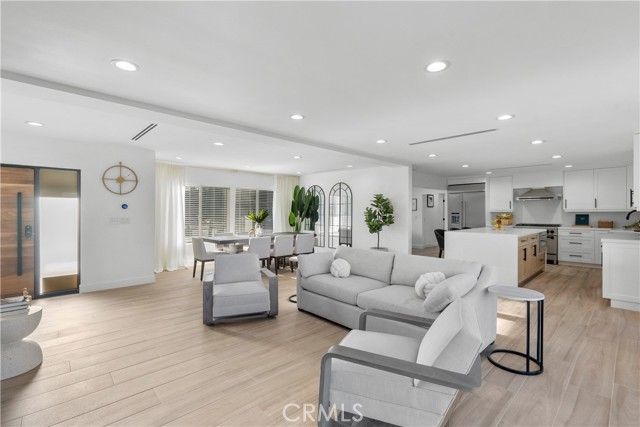 19538 Redwing, Tarzana (los Angeles), CA 91356