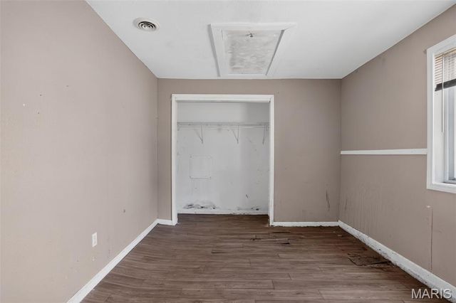 9851 Vickie Place, St Louis, MO 63136