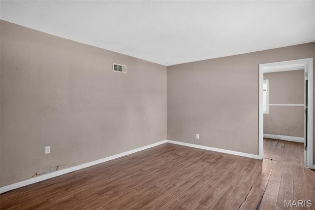 9851 Vickie Place, St Louis, MO 63136