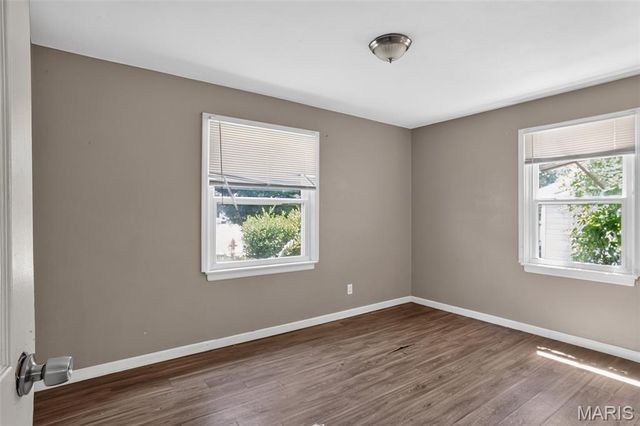 9851 Vickie Place, St Louis, MO 63136