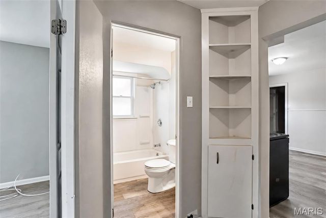 9851 Vickie Place, St Louis, MO 63136