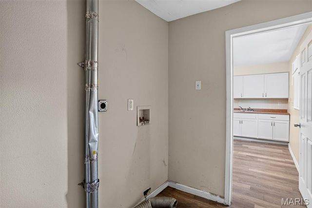 9851 Vickie Place, St Louis, MO 63136
