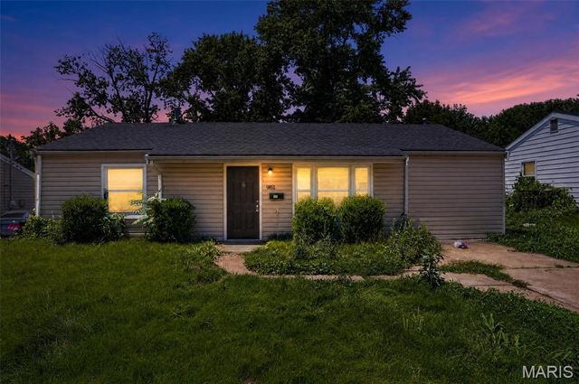 9851 Vickie Place, St Louis, MO 63136
