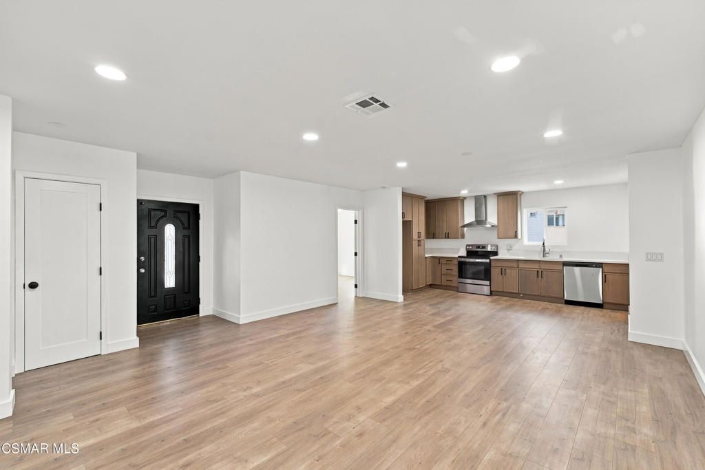 14270 Pierce Street, Arleta, CA 91331 — photo 4