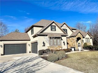 4948 W 141 Terrace, Leawood, KS 66224