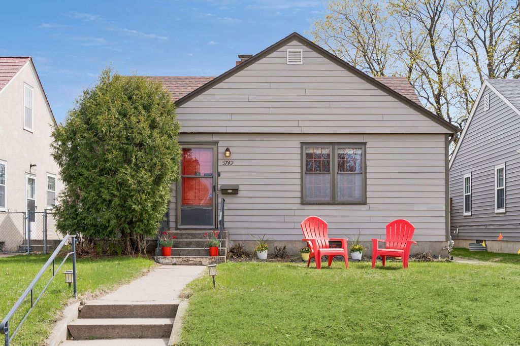 5749 Standish Avenue, Minneapolis, MN 55417