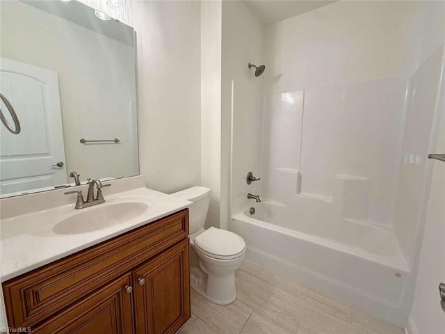 7154 Smokerise Lane, Kernersville, NC 27285