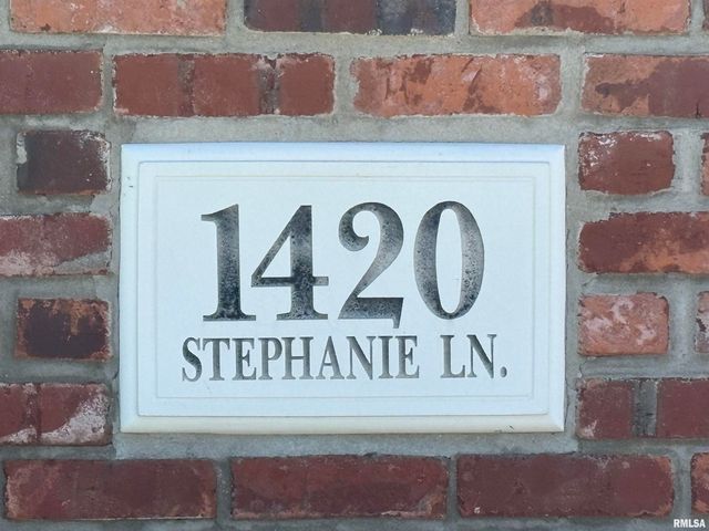 1420 STEPHANIE Lane, Metamora, IL 61548