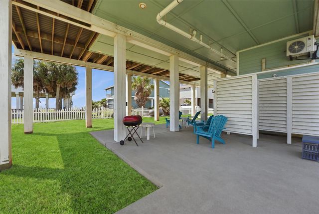 21233 Gulf Drive, Galveston, TX 77554