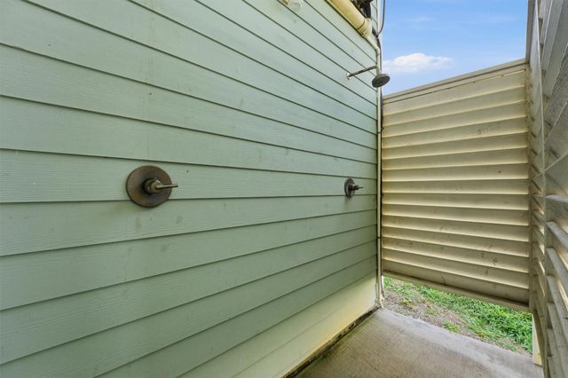 21233 Gulf Drive, Galveston, TX 77554