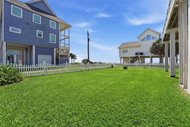 21233 Gulf Drive, Galveston, TX 77554