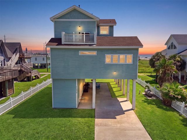 21233 Gulf Drive, Galveston, TX 77554