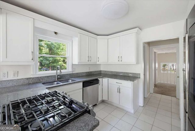 210 Groveland Drive, Peachtree City, GA 30269