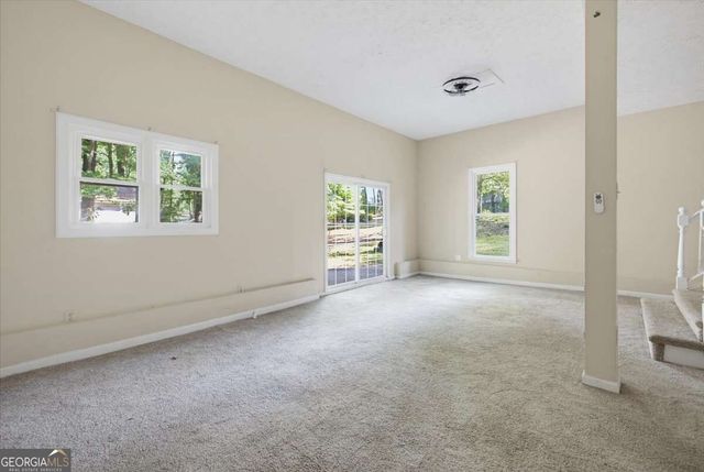 210 Groveland Drive, Peachtree City, GA 30269