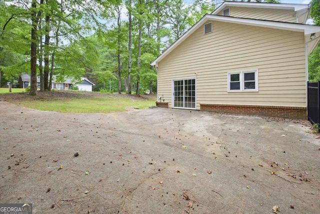 210 Groveland Drive, Peachtree City, GA 30269