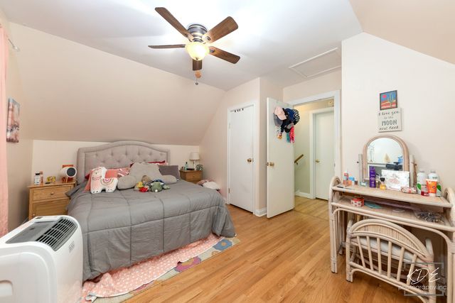 5915 W Roscoe Street, Chicago, IL 60634