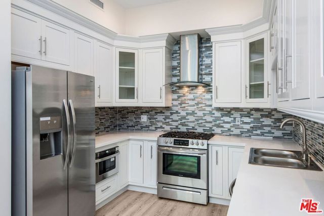 1237 S Holt Avenue 501, Los Angeles, CA 90035