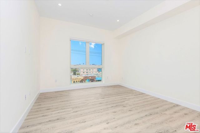 1237 S Holt Avenue 501, Los Angeles, CA 90035