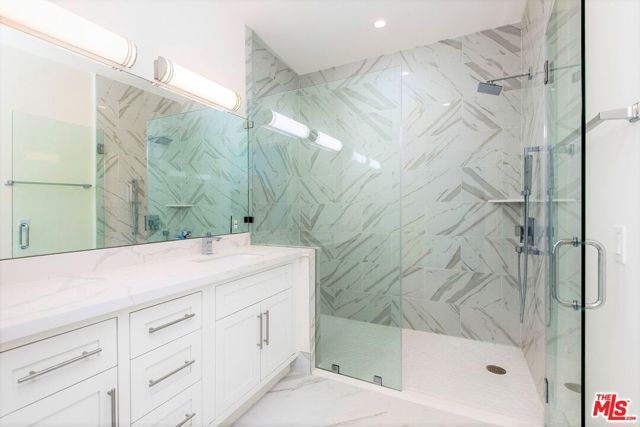 1237 S Holt Avenue 501, Los Angeles, CA 90035