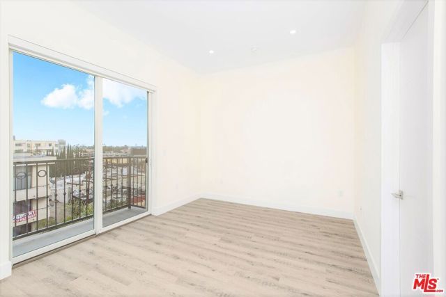 1237 S Holt Avenue 501, Los Angeles, CA 90035