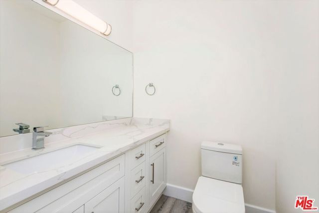 1237 S Holt Avenue 501, Los Angeles, CA 90035