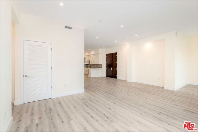 1237 S Holt Avenue 501, Los Angeles, CA 90035
