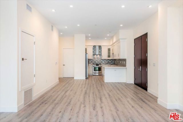 1237 S Holt Avenue 501, Los Angeles, CA 90035