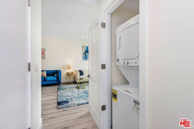 1237 S Holt Avenue 501, Los Angeles, CA 90035