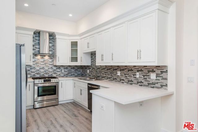 1237 S Holt Avenue 501, Los Angeles, CA 90035