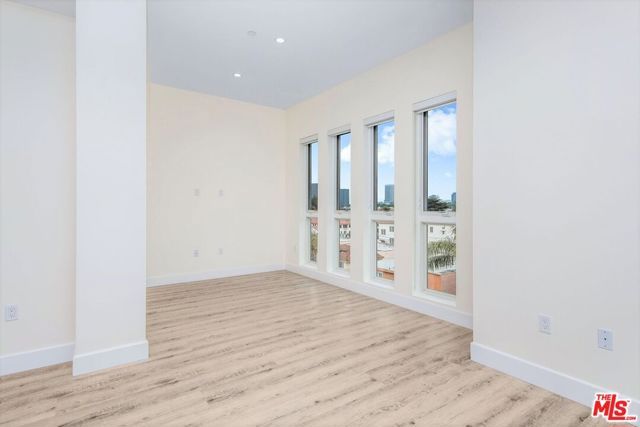 1237 S Holt Avenue 501, Los Angeles, CA 90035