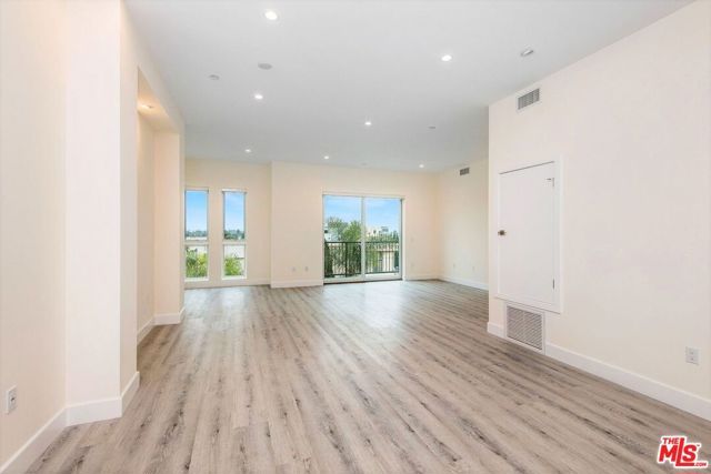 1237 S Holt Avenue 501, Los Angeles, CA 90035