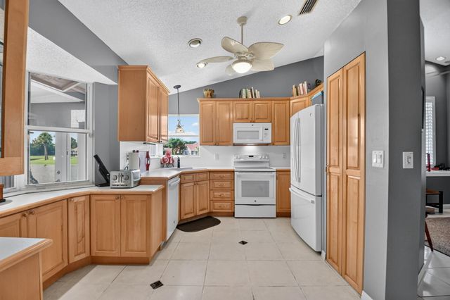 6203 Bear Creek Court, Lake Worth, FL 33467